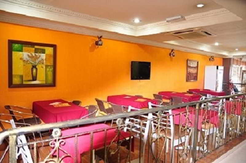 Oyo 103 V'La Garden Hotel กัวลาลัมเปอร์ ภายนอก รูปภาพ