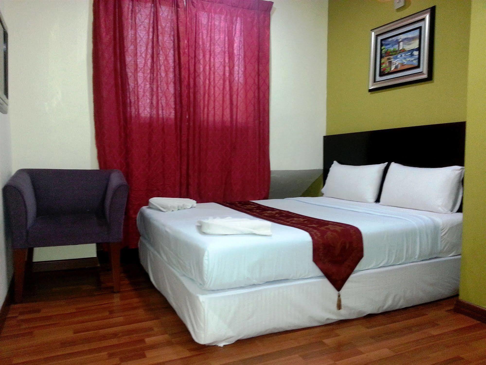 Oyo 103 V'La Garden Hotel กัวลาลัมเปอร์ ภายนอก รูปภาพ