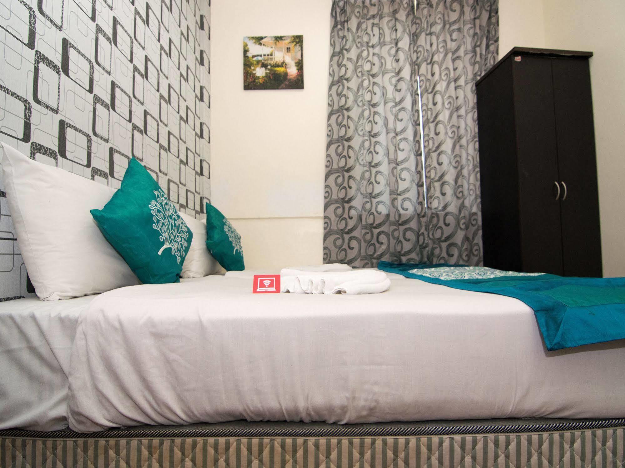 Oyo 103 V'La Garden Hotel กัวลาลัมเปอร์ ภายนอก รูปภาพ